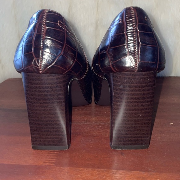 Nina Square Toe Chocolate Croc Embossed Alligator Pumps Gold Buckle Hardware Sz9 - Picture 6 of 10
